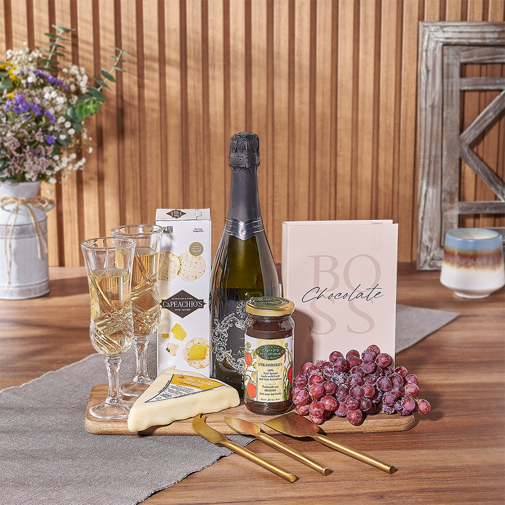 Kosher Gourmet Charcuterie Basket with Sparkling Wine and Acacia Board – how the gift is presented
