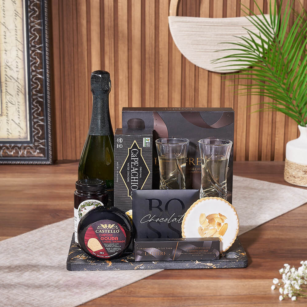 Gourmet Chocolate and Artisan Cheese Gift Basket – how the gift is presented
