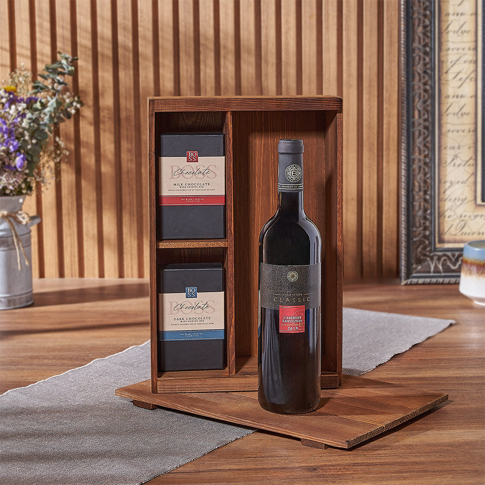 Kosher Wine and BOSS Chocolate Pairing in Wooden Gift Box – how the gift is presented
