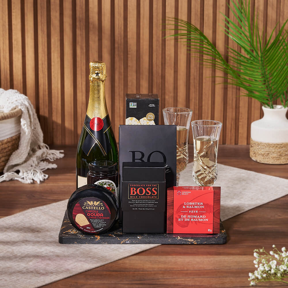 Gourmet Sparkling Wine Basket Gift with Artisan Treats – how the gift is presented