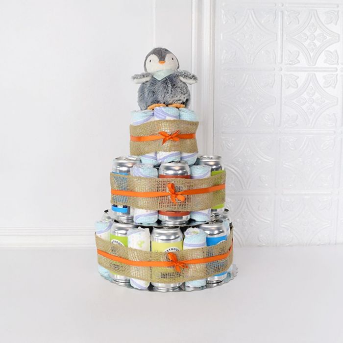 Three-Tier Diaper and Craft Beer Gift Basket for Baby Arrival – how the gift is presented