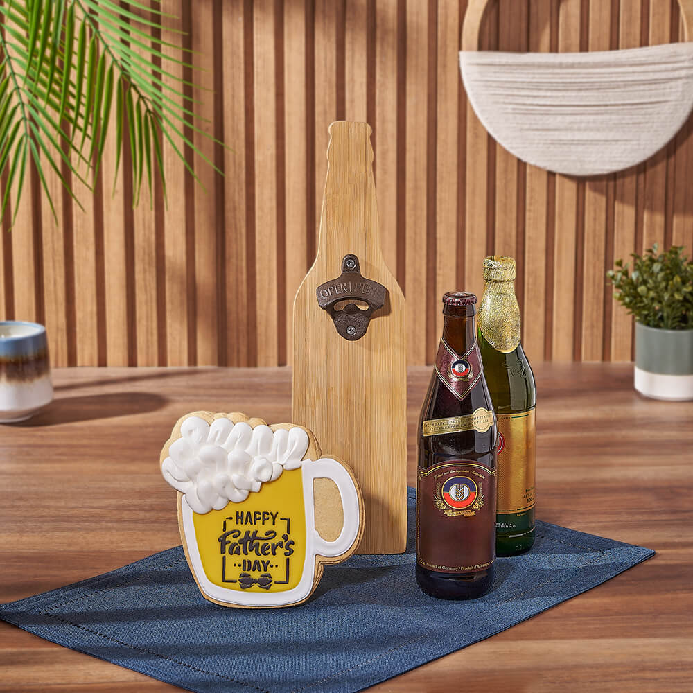 Father's Day Beer Gift Basket with Bamboo Bottle Opener and Beer Mug Cookie – how the gift is presented