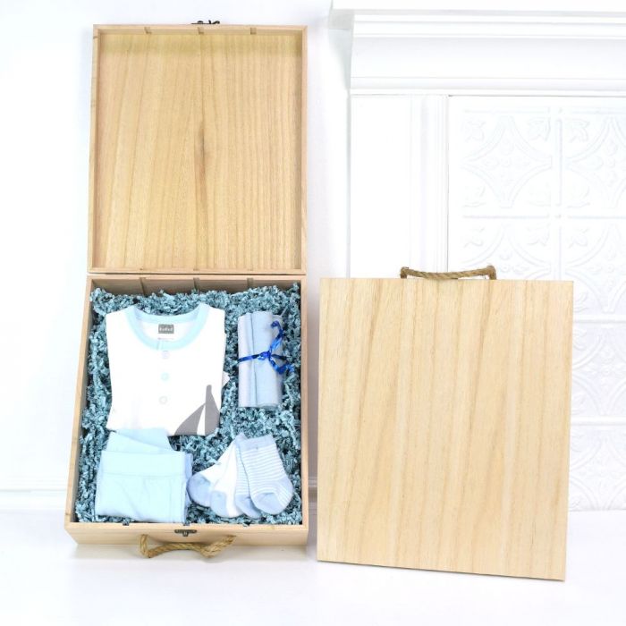 Stylish Baby Boy Clothing and Washcloth Gift Set – how the gift is presented