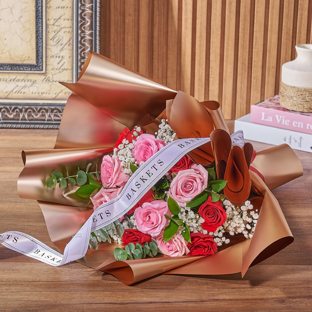 Elegant 12-Stem Rose Bouquet Tied with Ribbon – how the gift is presented