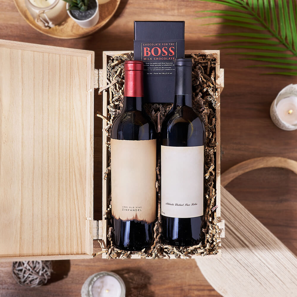 Classic Wine Gift Basket with Boss Milk Chocolate – how the gift is presented