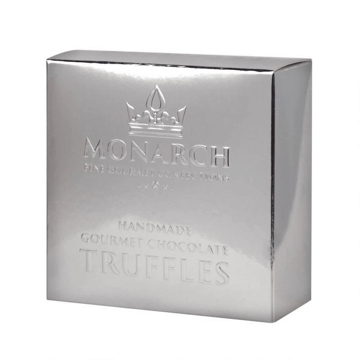 Luxurious Baby Gift Set with Plush Teddy and Gourmet Treats – how the gift is presented