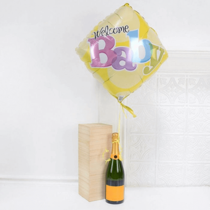 Deluxe Champagne Gift Box with Balloon for Baby Welcome – how the gift is presented